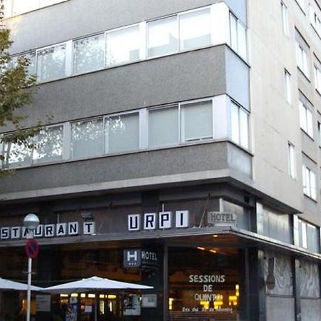 Hotel Urpi Сабадел Екстериор снимка