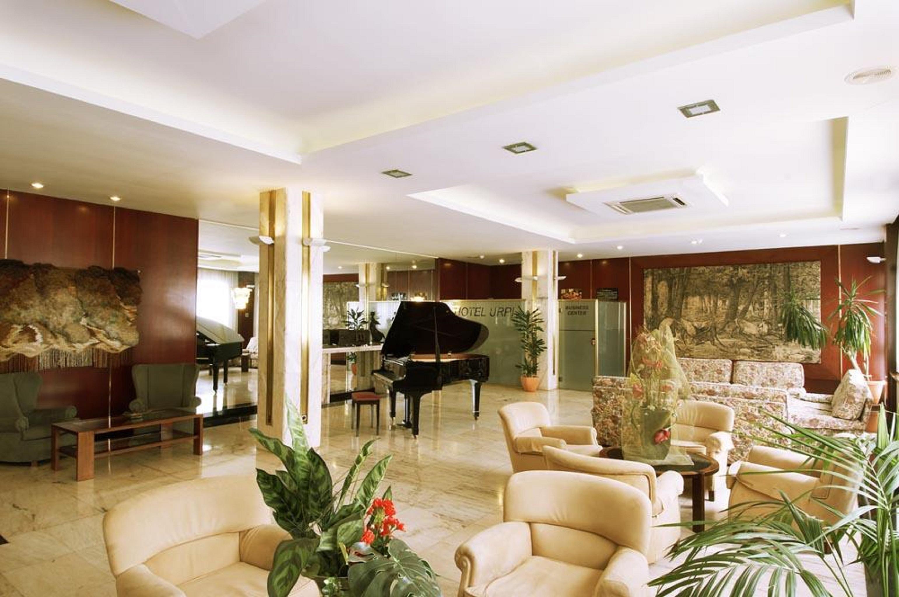 Hotel Urpi Сабадел Екстериор снимка