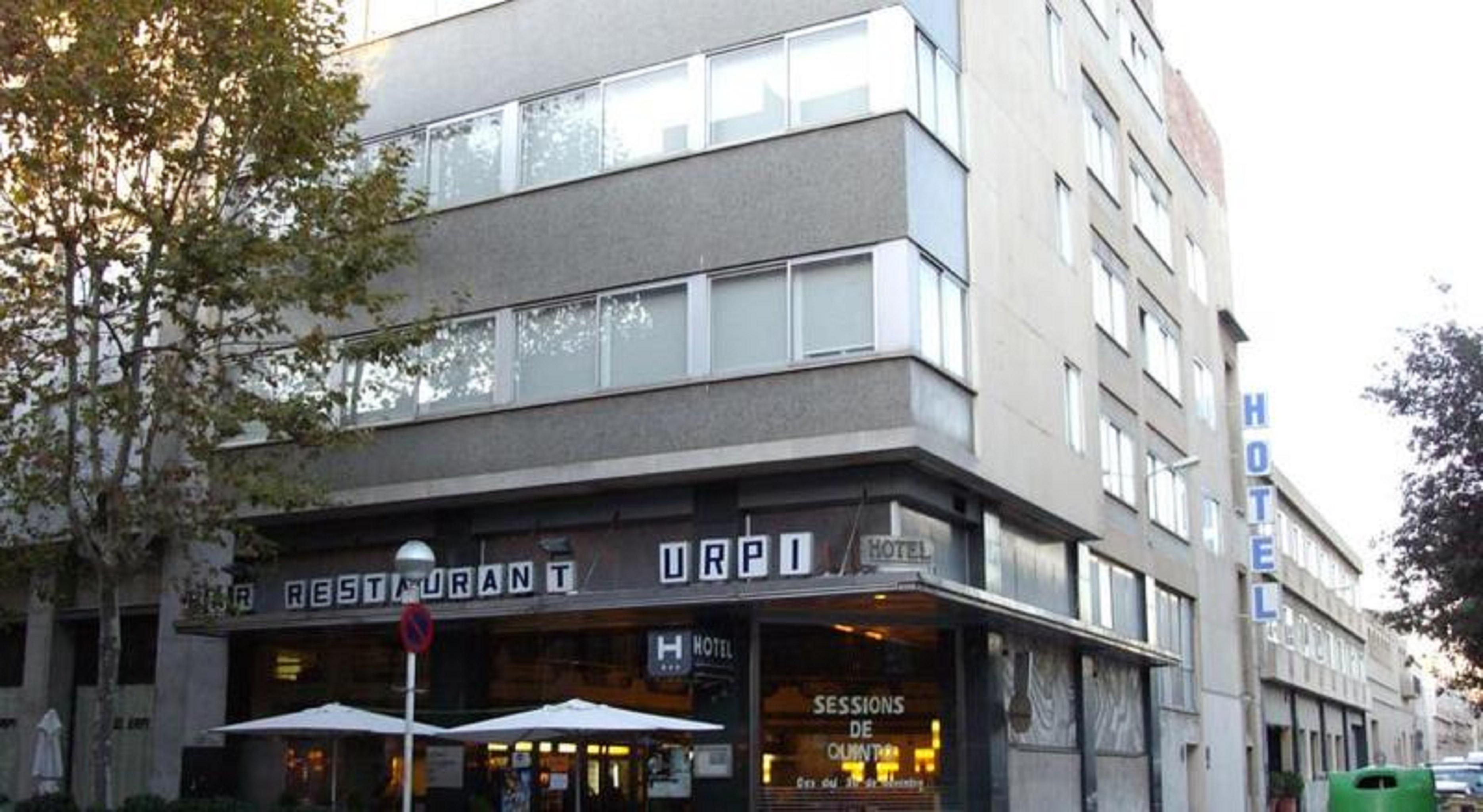 Hotel Urpi Сабадел Екстериор снимка