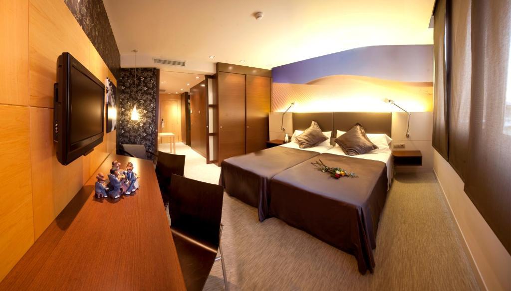Hotel Urpi Сабадел Стая снимка