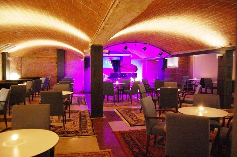 Hotel Urpi Сабадел Екстериор снимка