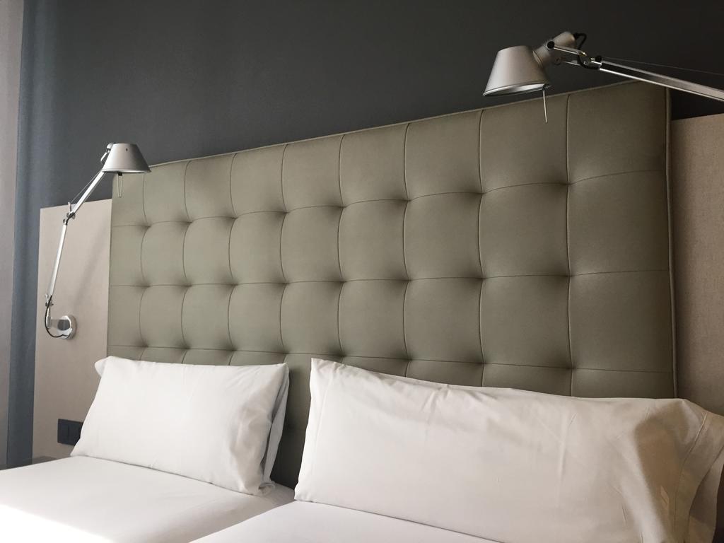 Hotel Urpi Сабадел Екстериор снимка